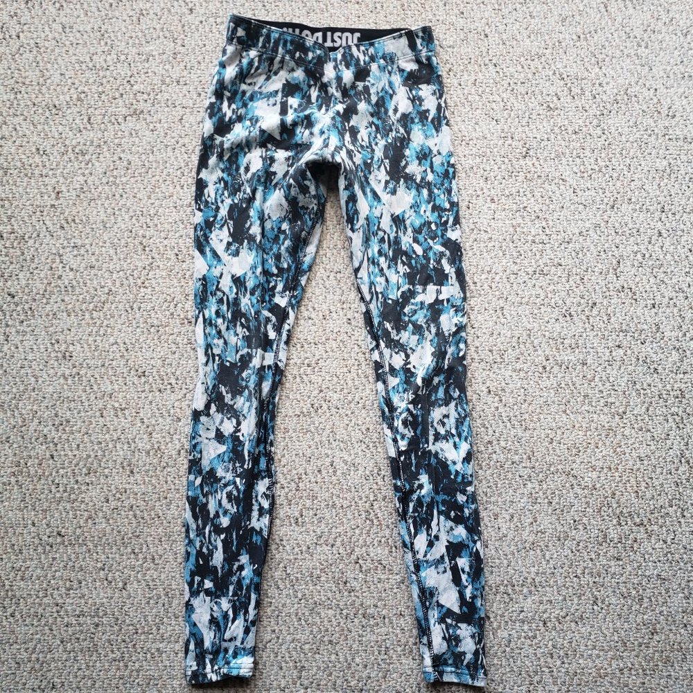 Nike Pro electric multi soft silk leggings - Sz XS